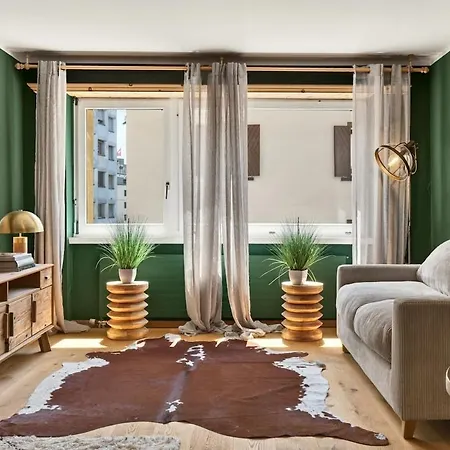 Апартаменты Luxury Monolocale Dorf Via Stredas Санкт-Мориц