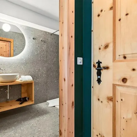 Luxury Monolocale Dorf Via Stredas